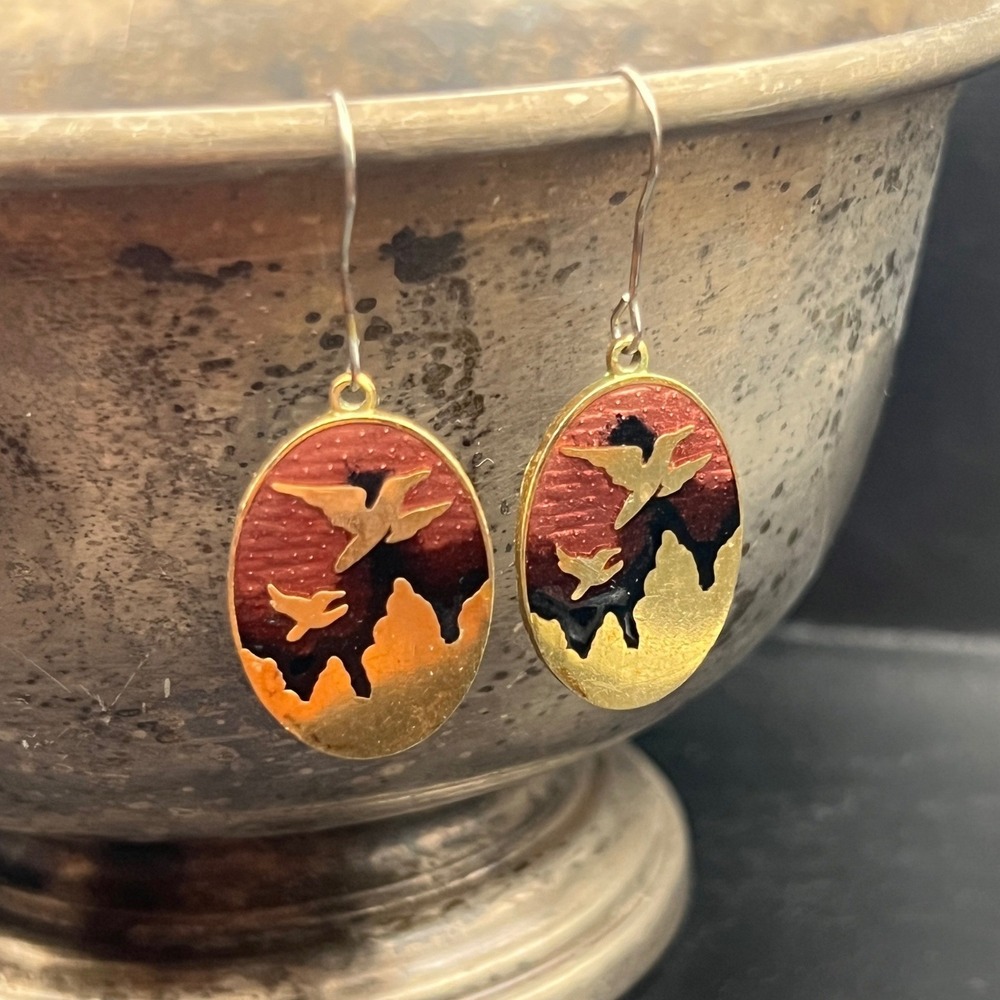 VTG Cloisonne Enamel Sunset Bird Mountain Oval Dangle Drop Earring Gold Tone MCM